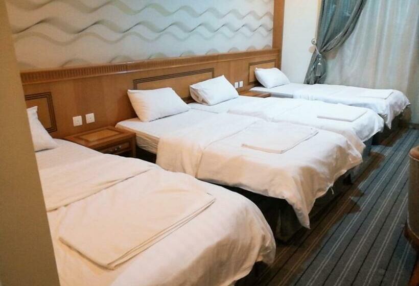 اتاق استاندارد چهار تخته, فندق منار التوحيد 1