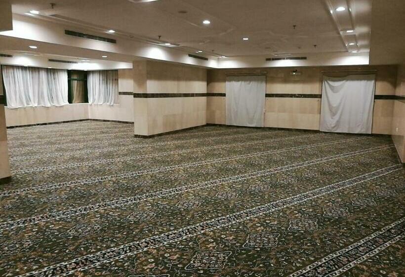 اتاق استاندارد چهار تخته, فندق منار التوحيد 1