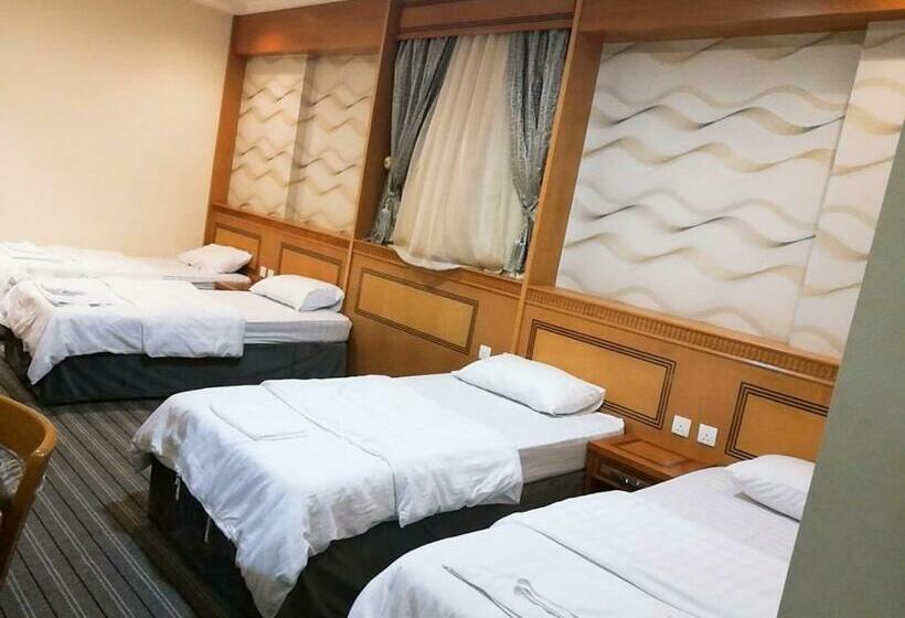 اتاق استاندارد چهار تخته, فندق منار التوحيد 1