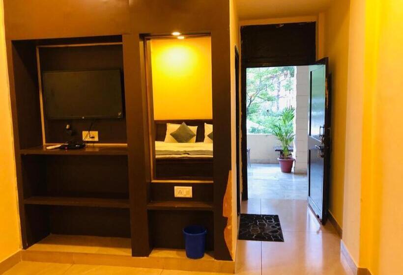Номер Стандарт, The Jh Hotel Mountabu   200 Mtrs From Nakki Lake