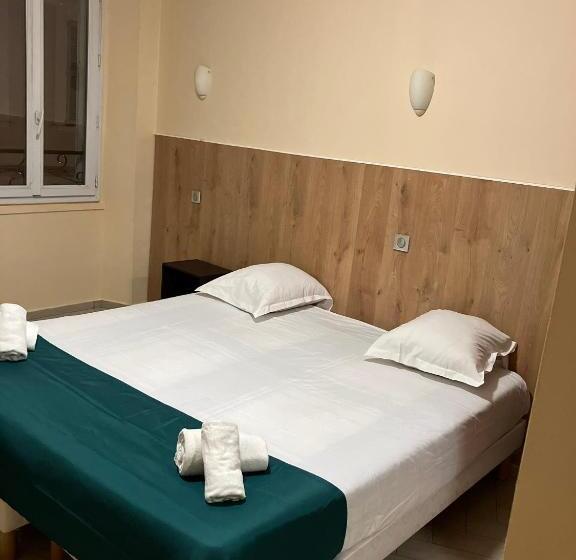 اتاق استاندارد, Arcotel Cannes 4 Minutes Du Palais Des Festivals New Management New Team Old Revievv