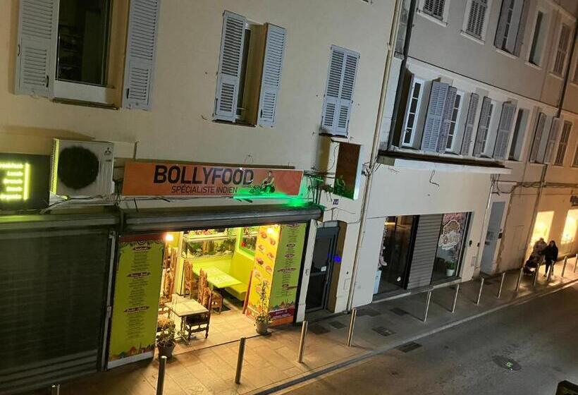 اتاق استاندارد سه نفره, Arcotel Cannes 4 Minutes Du Palais Des Festivals New Management New Team Old Revievv