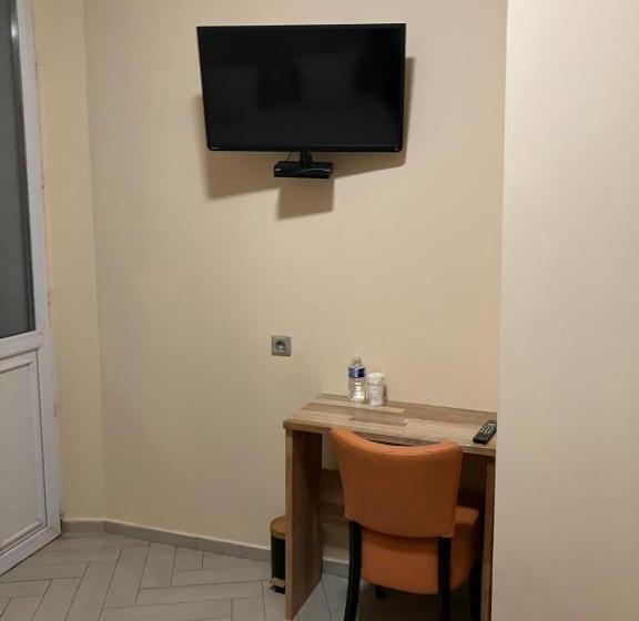 اتاق استاندارد, Arcotel Cannes 4 Minutes Du Palais Des Festivals New Management New Team Old Revievv