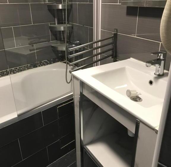 اتاق استاندارد, Arcotel Cannes 4 Minutes Du Palais Des Festivals New Management New Team Old Revievv