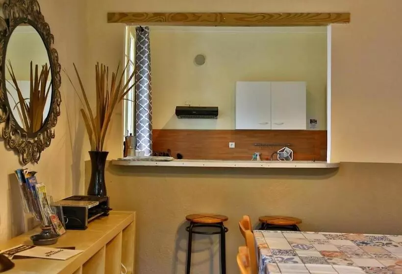 Huoneisto 3 Makuuhuonetta, Beau Vallon   Gîte Et Chambres D Hôtes