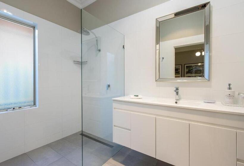 غرفة قياسية, Durham Lodge