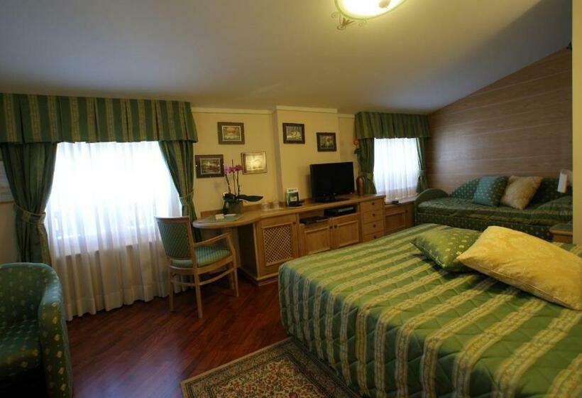 חדר סטנדרט לשלושה, Alle Alpi