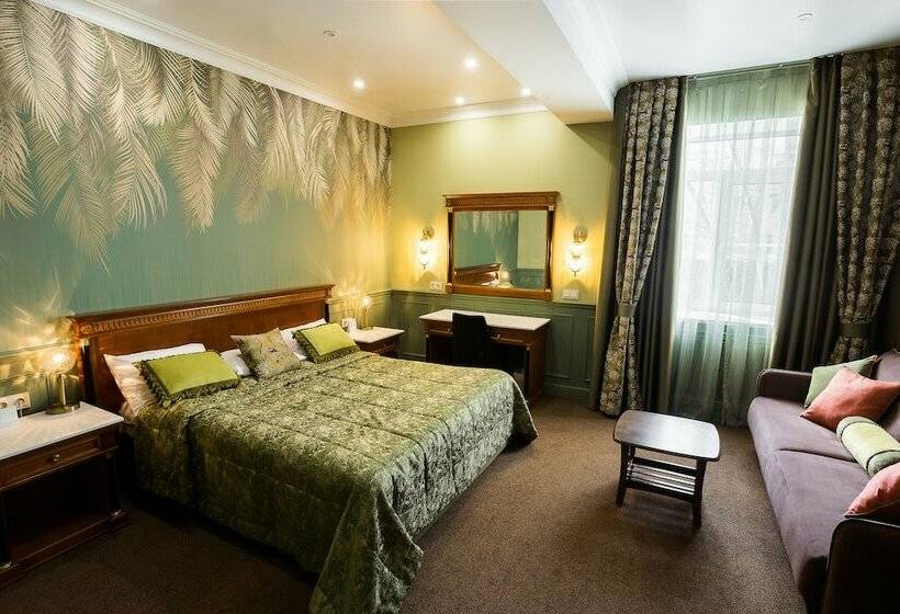 استودیوی استاندارد, Amur