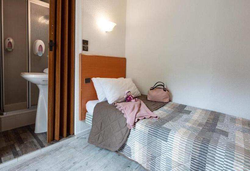 スタンダードシングルルーム, Compostelle