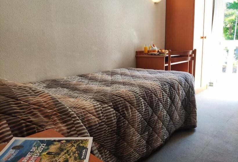 スタンダードシングルルーム, Compostelle