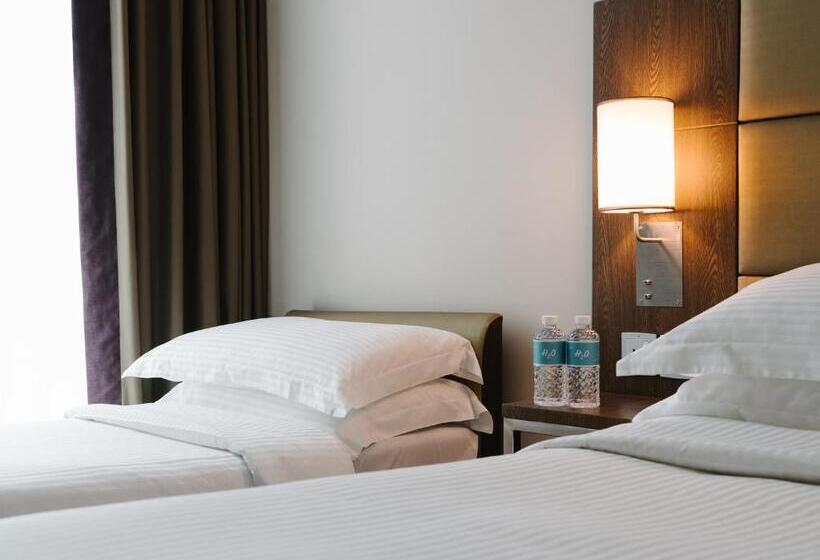 اتاق استاندارد سه نفره, Traveltine