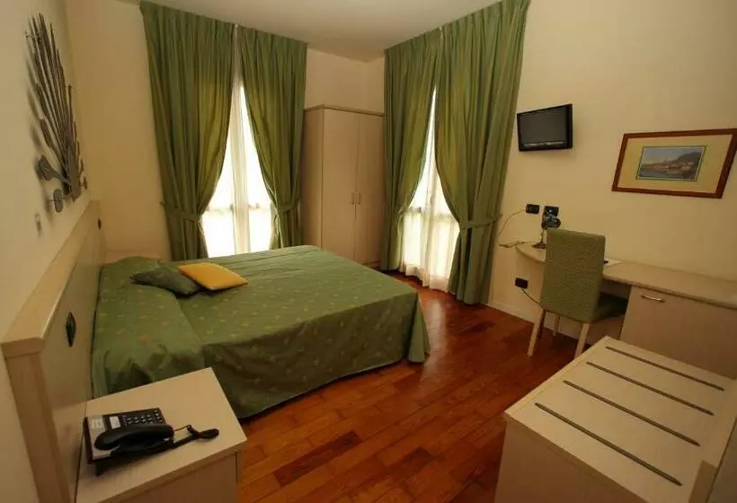 Habitació Estàndard, Fioroni