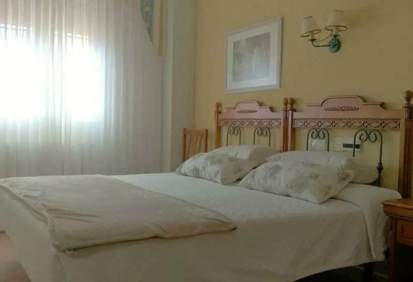 スタンダードルーム, Hostal Pineda