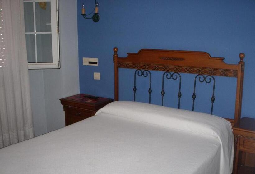 اتاق استاندارد یک نفره, Hostal Pineda