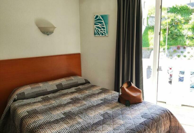 スタンダードルーム, Compostelle