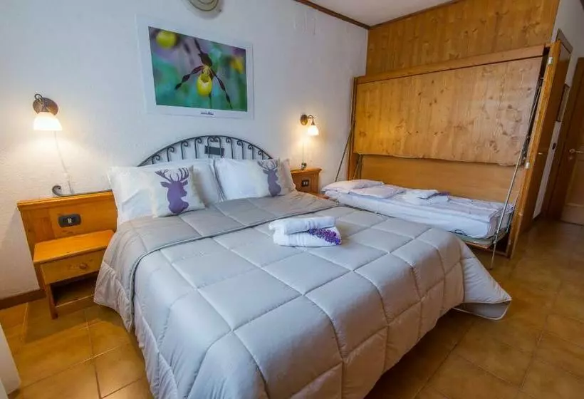Habitació Triple Estàndard, Iris