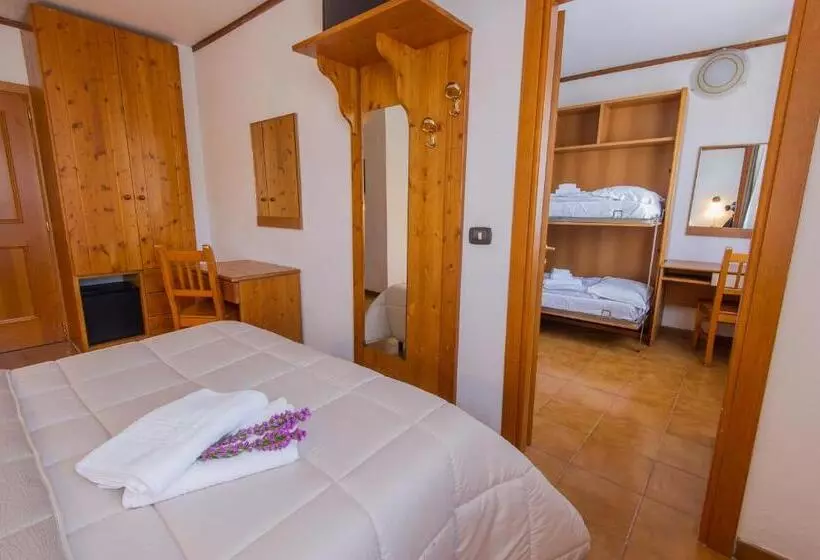 Habitació Quàdruple Estàndard, Iris