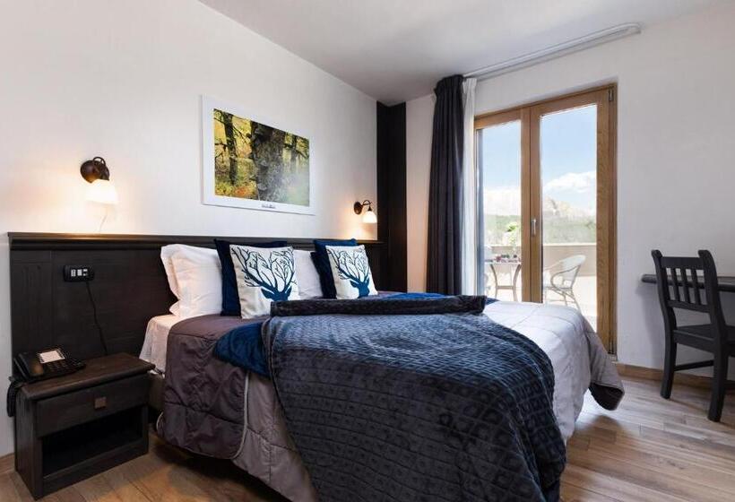 חדר קומפורט, Iris