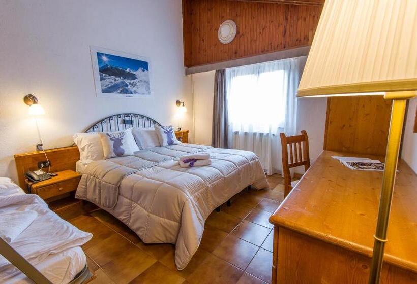 חדר משפחתי, Iris