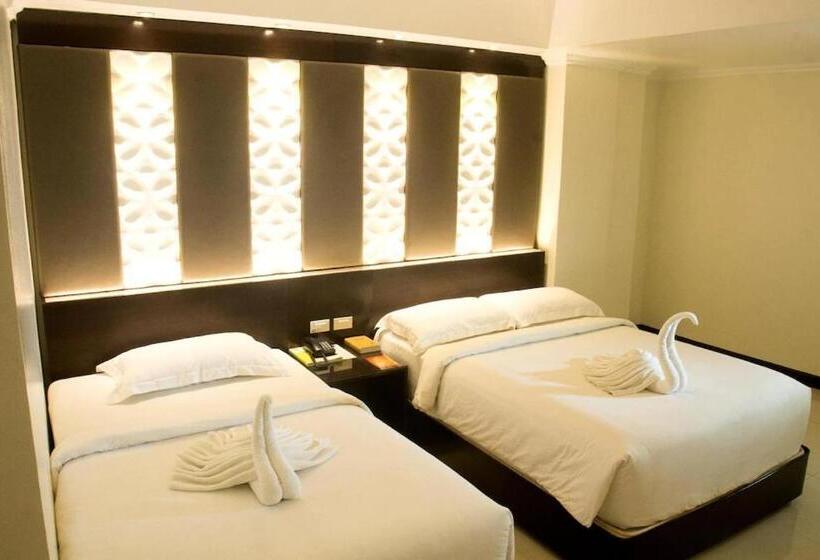 Deluxe Triple Room, M Citi Suites