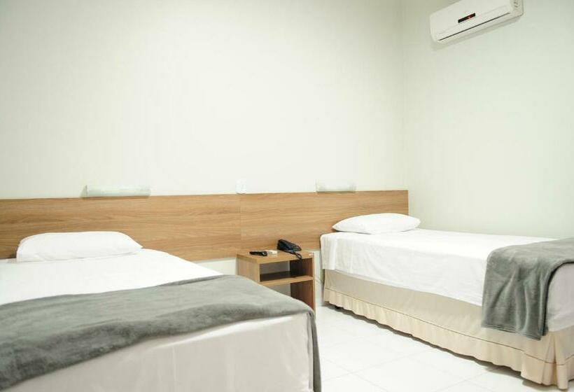 غرفة قياسية ثلاثية, Mandino