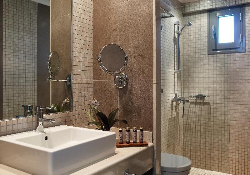 غرفة قياسية ثلاثية, Mandino