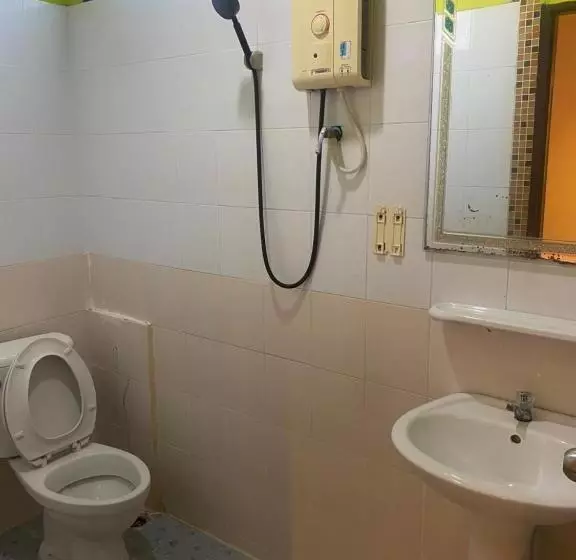スタンダードトリプルルーム, Pak Klong Guest House Room For Rent