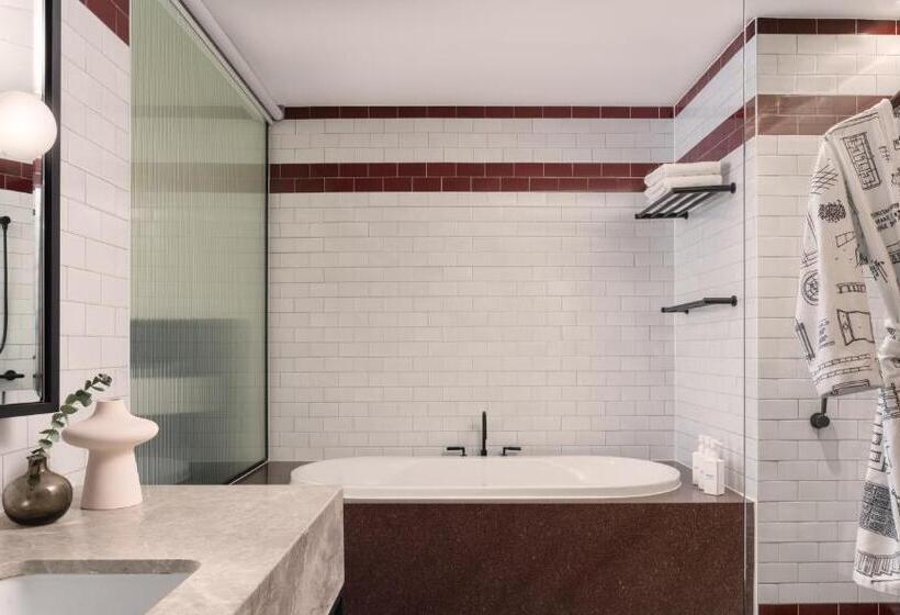 Люкс, Kimpton Margot Sydney, An Ihg