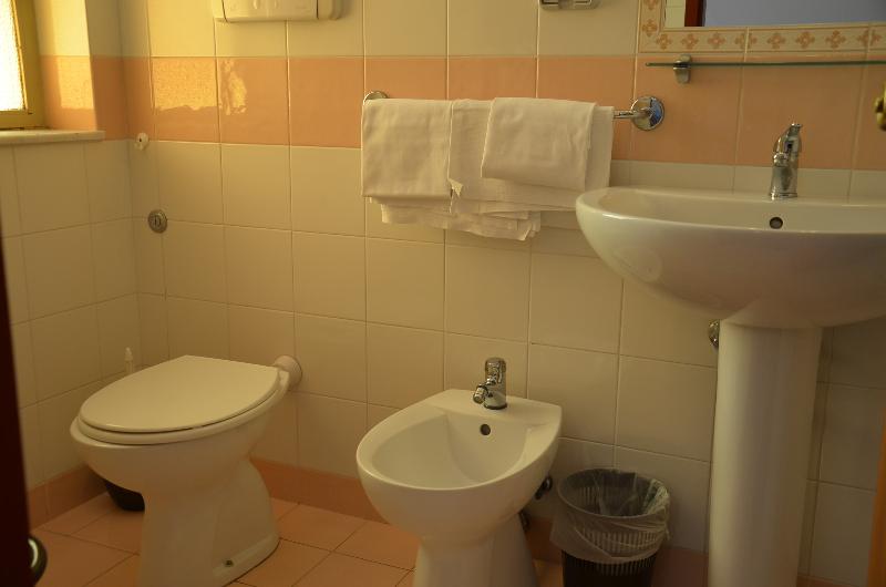 إستوديو قياسى, Residence Villa Giardini