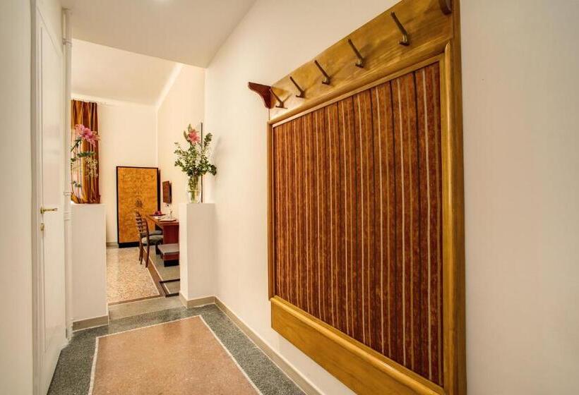 اتاق استاندارد سه نفره, Roma In Una Stanza Guest House