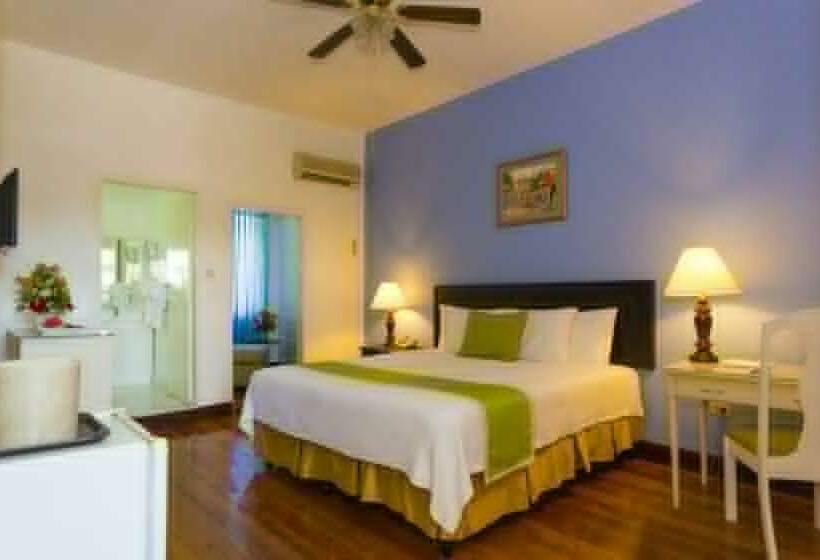 اتاق سوپریور, The Liguanea Club