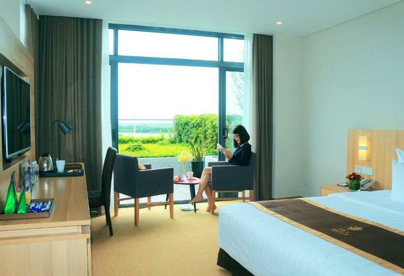 اتاق استاندارد با چشمانداز باغ, The Reed