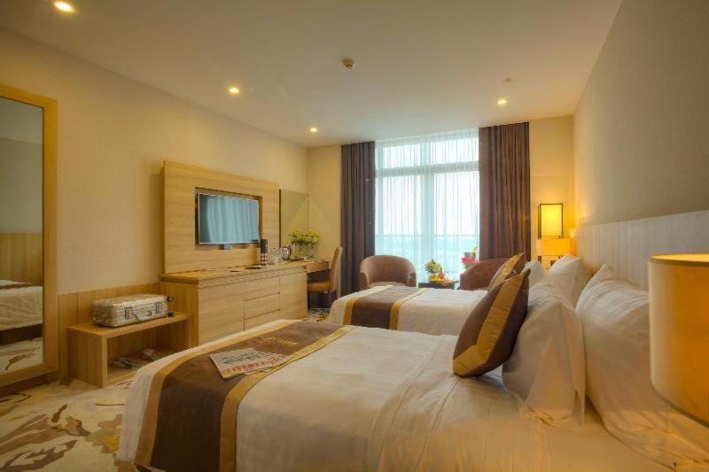 اتاق استاندارد, The Reed