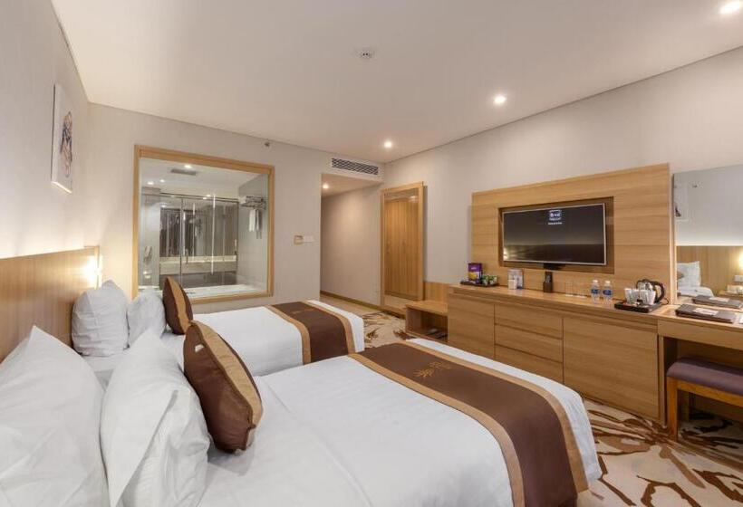 اتاق پریمیوم با بالکن, The Reed