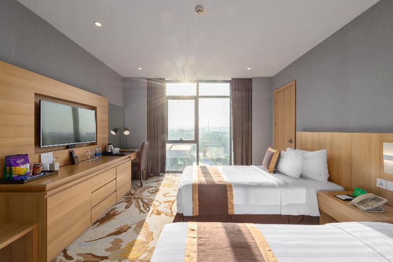 اتاق لوکس, The Reed