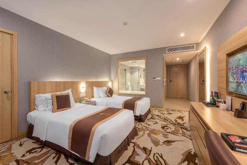 اتاق لوکس, The Reed