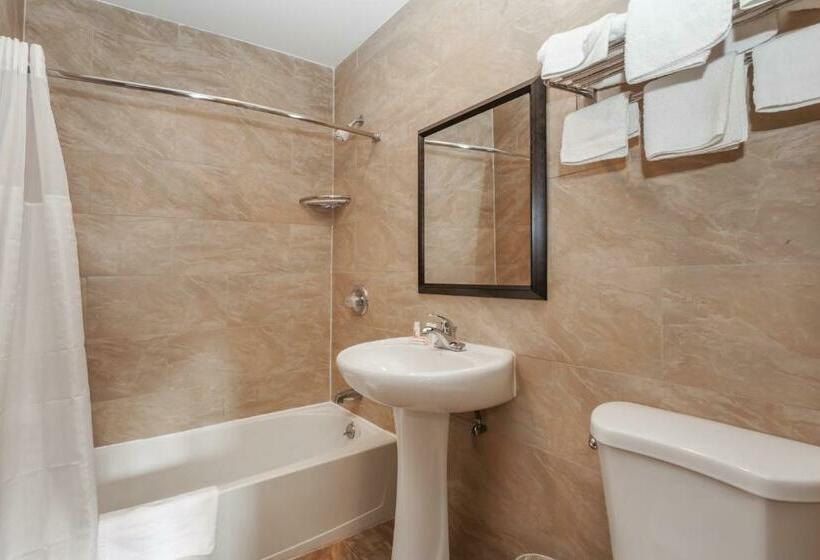 Стандартный Номер Кровать Кинг, Travelodge By Wyndham Jersey City