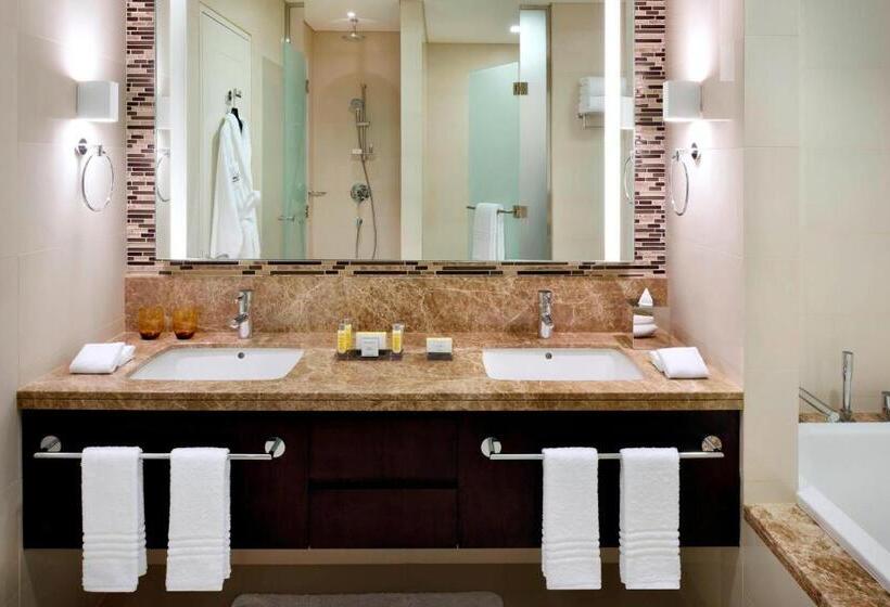 Апартаменты 2 Спальни, Marriott Executive Apartments Downtown Abu Dhabi