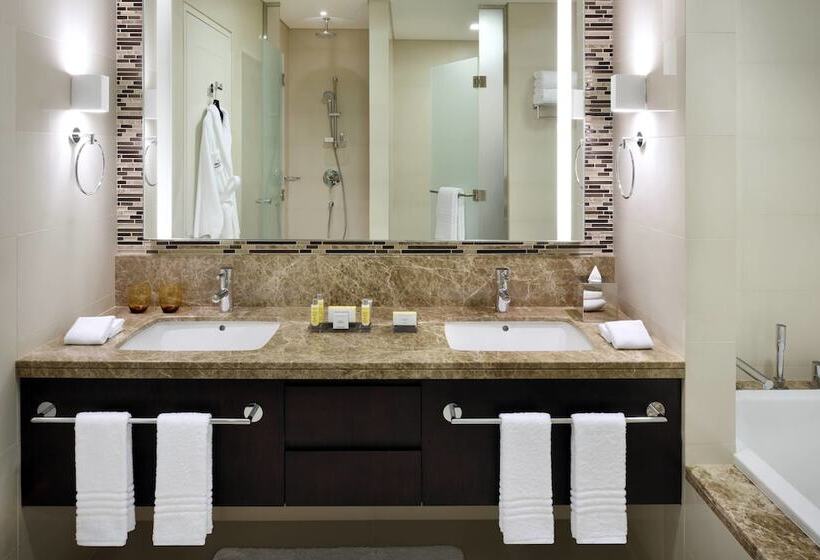 Апартаменты 3 Спальни, Marriott Executive Apartments Downtown Abu Dhabi