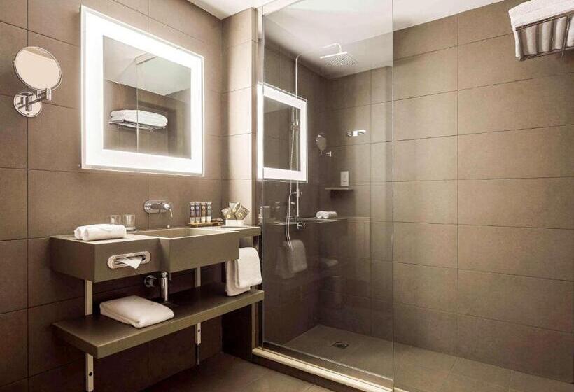 Номер Deluxe, Novotel Jeddah Tahlia