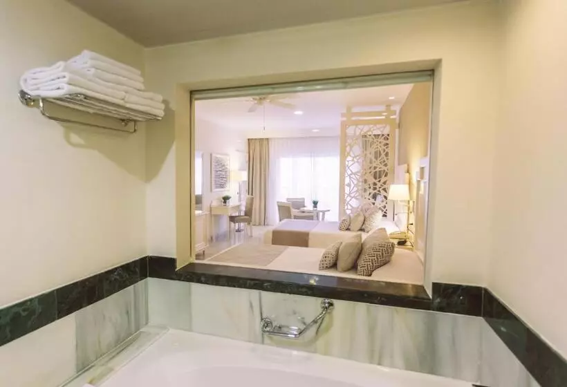 ビュー有りのデラックスジュニアスイート, Bahia Principe Explore Legend - All Inclusive