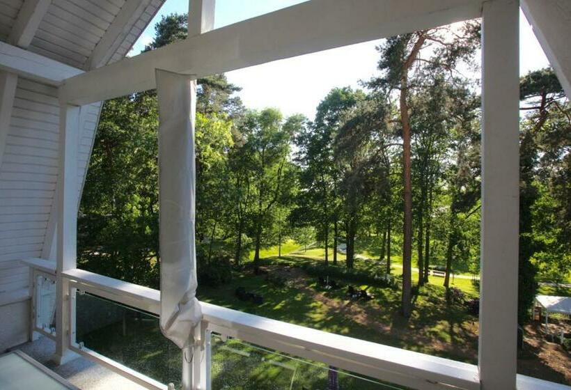 套房侧面可观海景, Victoria Suites