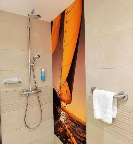 コンフォーとスイートルーム, Victoria Suites