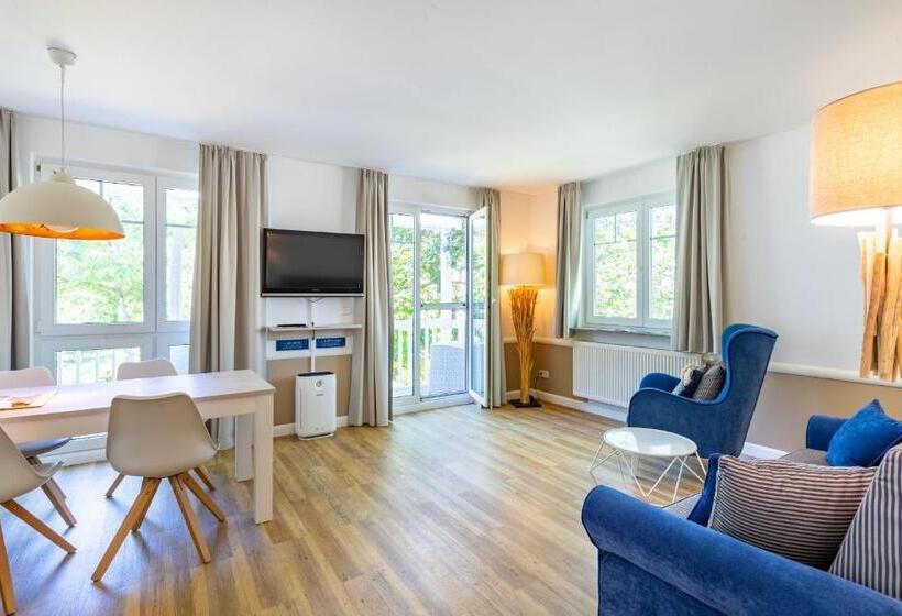 套房侧面可观海景, Victoria Suites