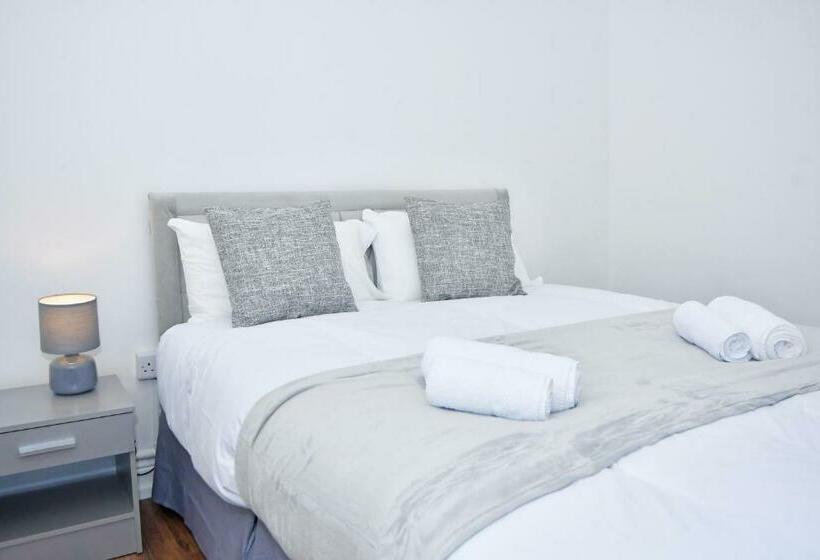 חדר דלוקס נוף לגינה, Green Door