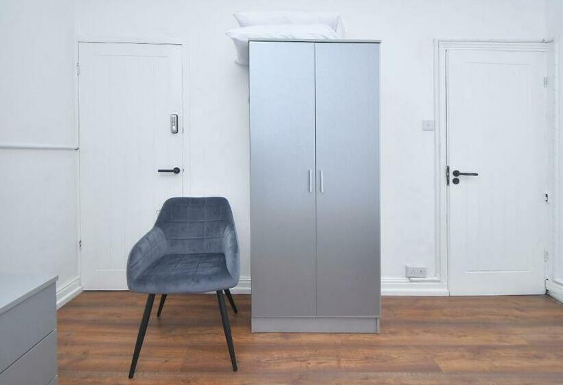 חדר דלוקס נוף לגינה, Green Door