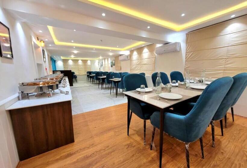 غرفة سوبيريور, Royal Plaza