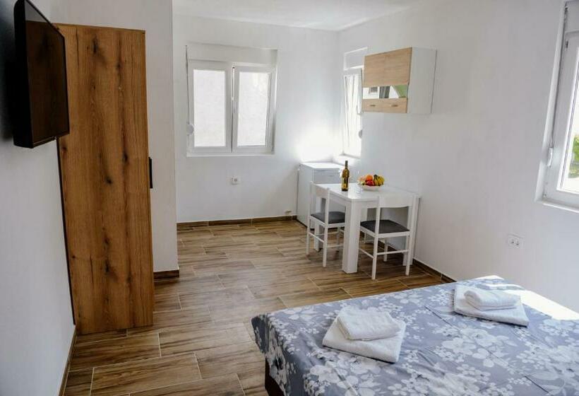 Studio Standard, Premium Apartments