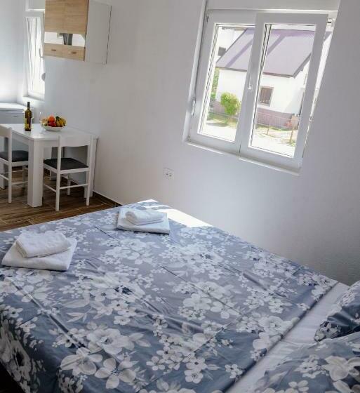 Studio Standard, Premium Apartments