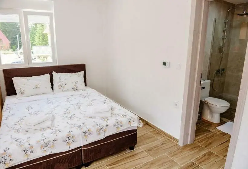 استودیوی استاندارد, Premium Apartments